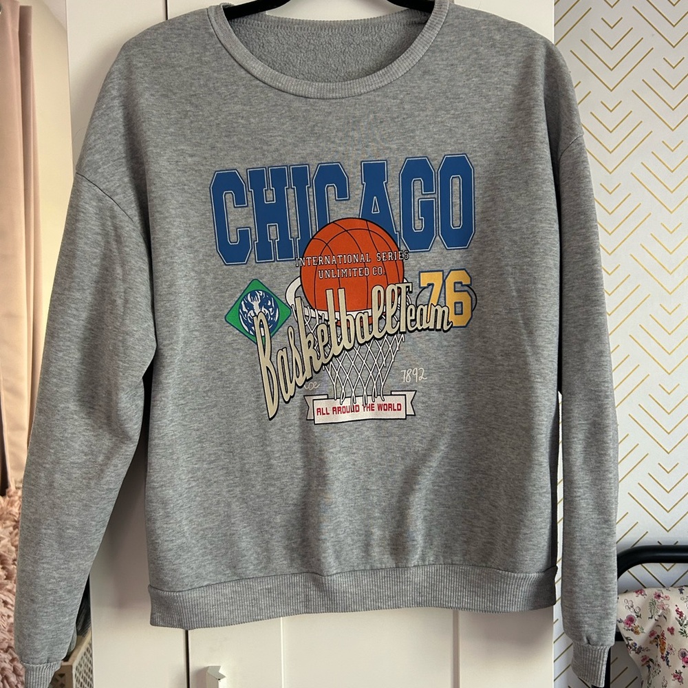 SHEIN Gray Chicago Basketball Team Sweatshirt